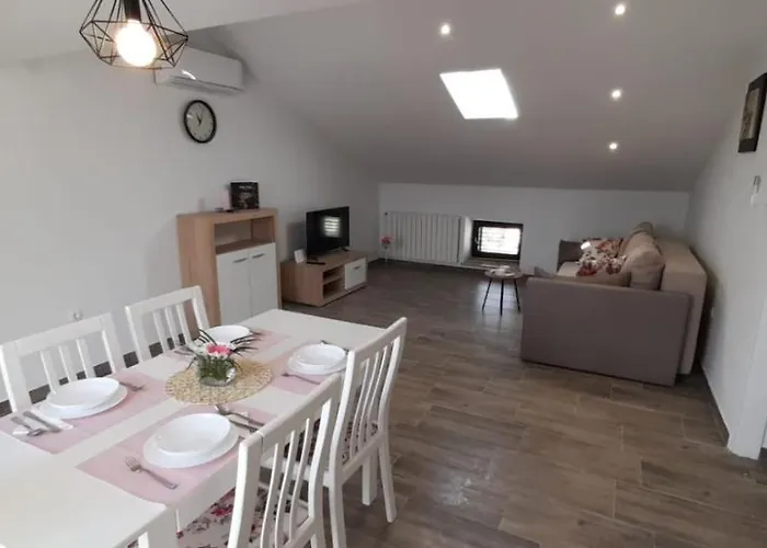 Apartman Mili Póla